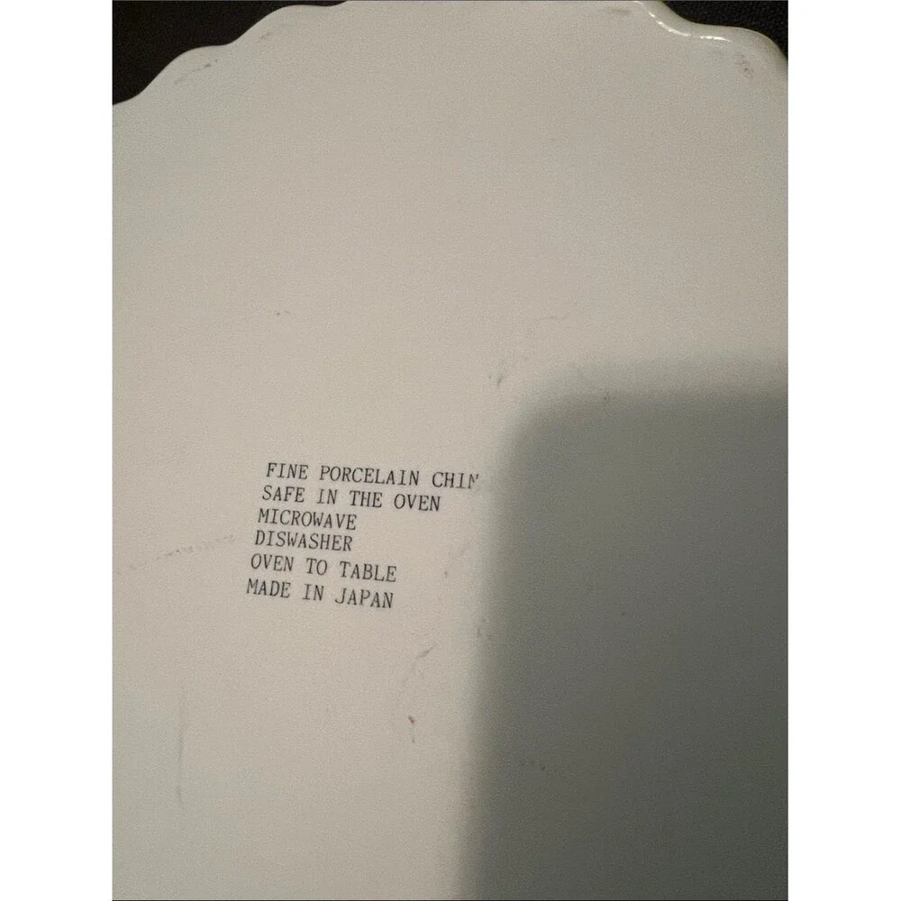 #2129**1980’s Porcelain Scalloped Serving Platter with Purple Japan Design